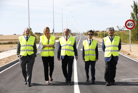 El nuevo vial que conectará la plataforma logística con Huesca entrará en funcionamiento en unos días